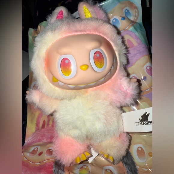 POP MART Other - Labubu POP MART The Monsters Big Into Energy